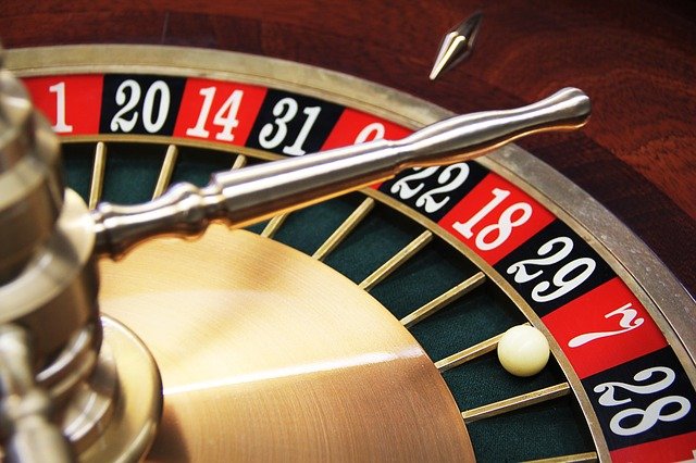 Online Battle Gambles VS. Online Slots: Which One Is Better And Why?