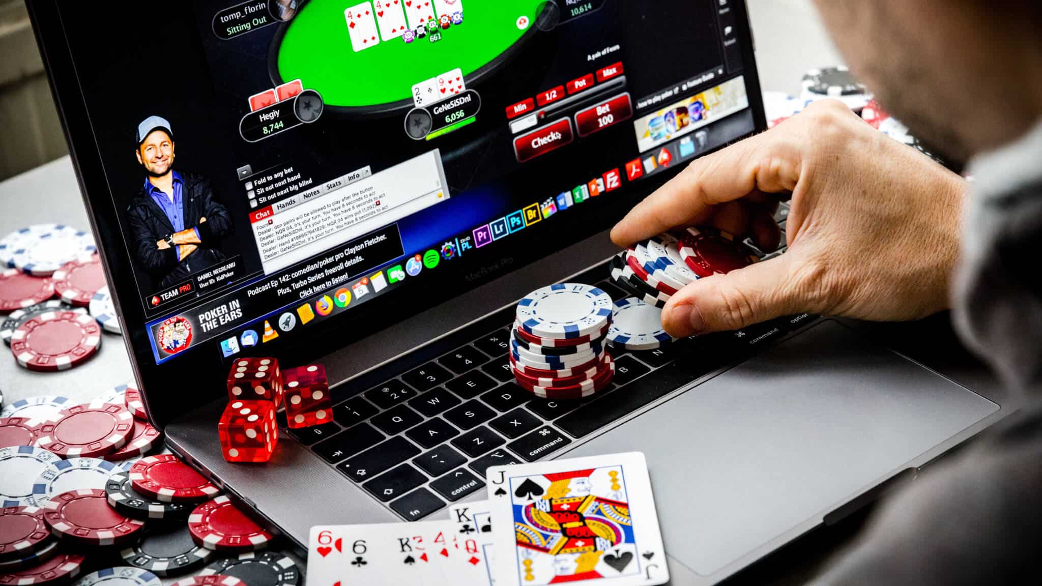 What are the facts about playing online gambling games?